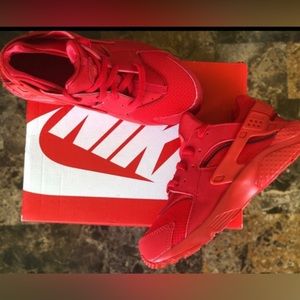 All-Red Nike Air Huarache size 7